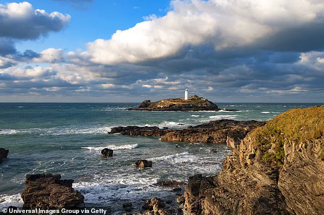 Talland House Faces Threat from New Development, Igniting Debate Over Woolf's Literary Legacy