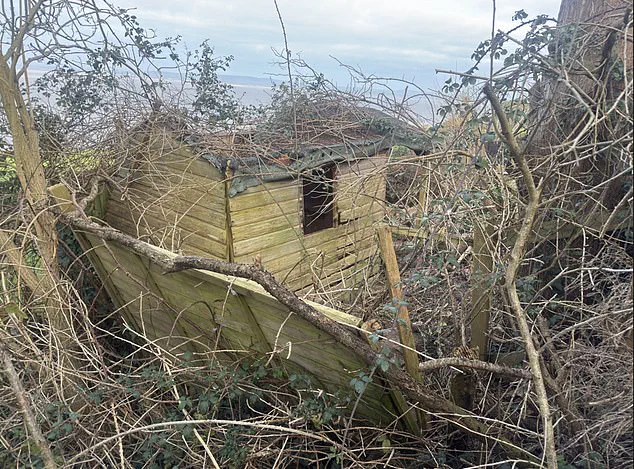 Kelsey Grammer's Ambitious Plans for Portishead Cottage Collide with Community Backlash and Legal Disputes, Leaving a Historic Home in Decay