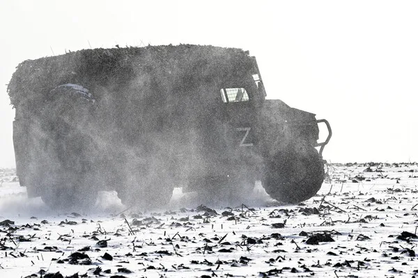 Russian Military Deploys Yozh (Hedgehog) System on T-80BV Tanks to Counter FPV Drones and Shaped-Charge Threats