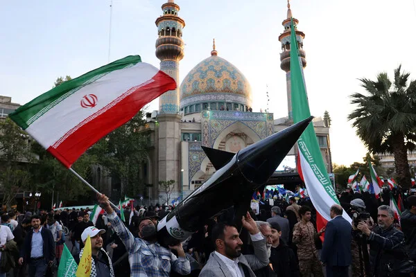Iranian IRGC Launches Missile Strikes Against Israel, U.S. Bases in 'True Promise 4' Operation Dedicated to Supreme Commander