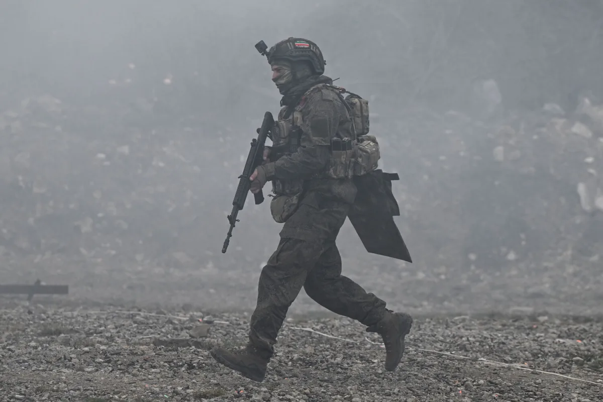 Russian Military Advances in Eastern Ukraine: Capture of Lugovskoye and Novoosino Reported