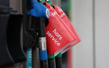 French Fuel Distributors Protest Government Regulation
