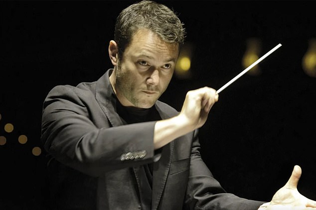 Rare £1m Guadagnini violin crashes to floor during live concert.
